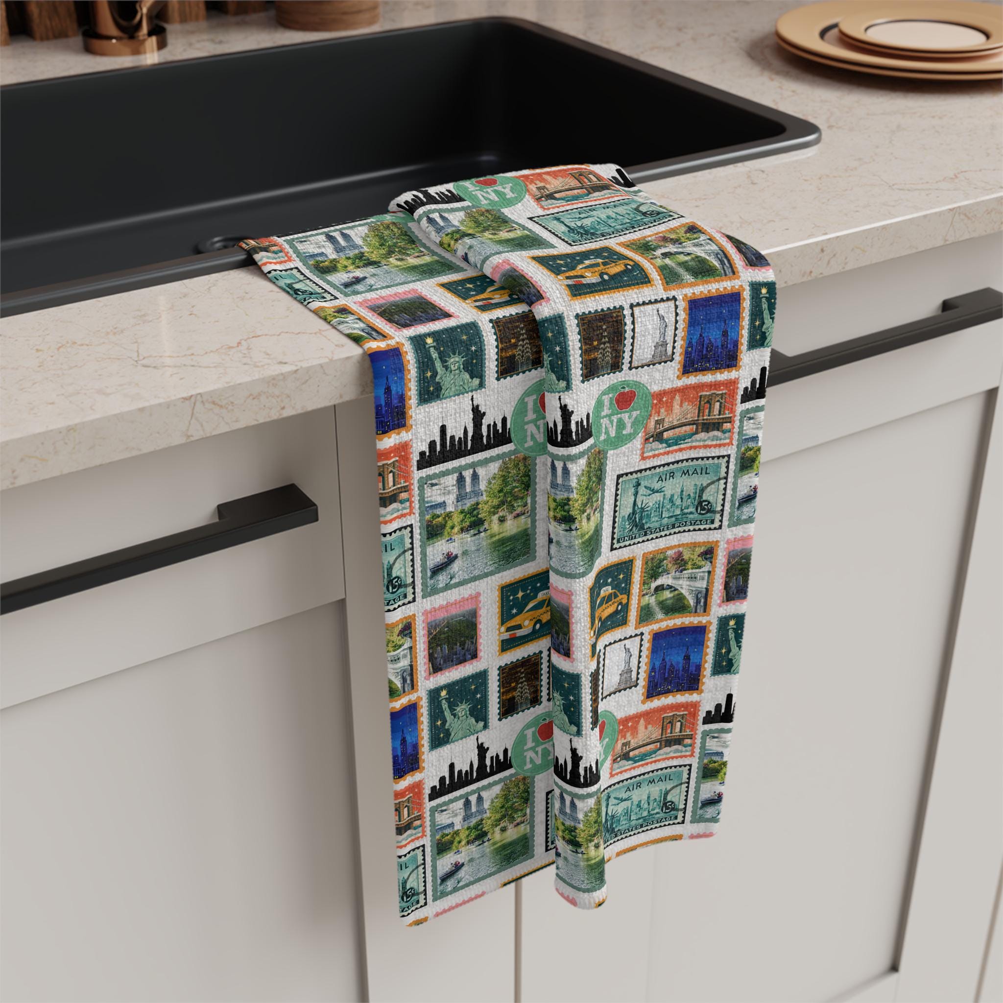 New York City Icons Microfiber Tea Towel | NYC Landmarks, Status of Liberty